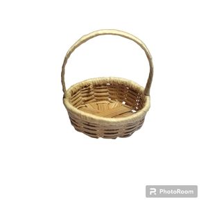 ☕ Decorative Basket